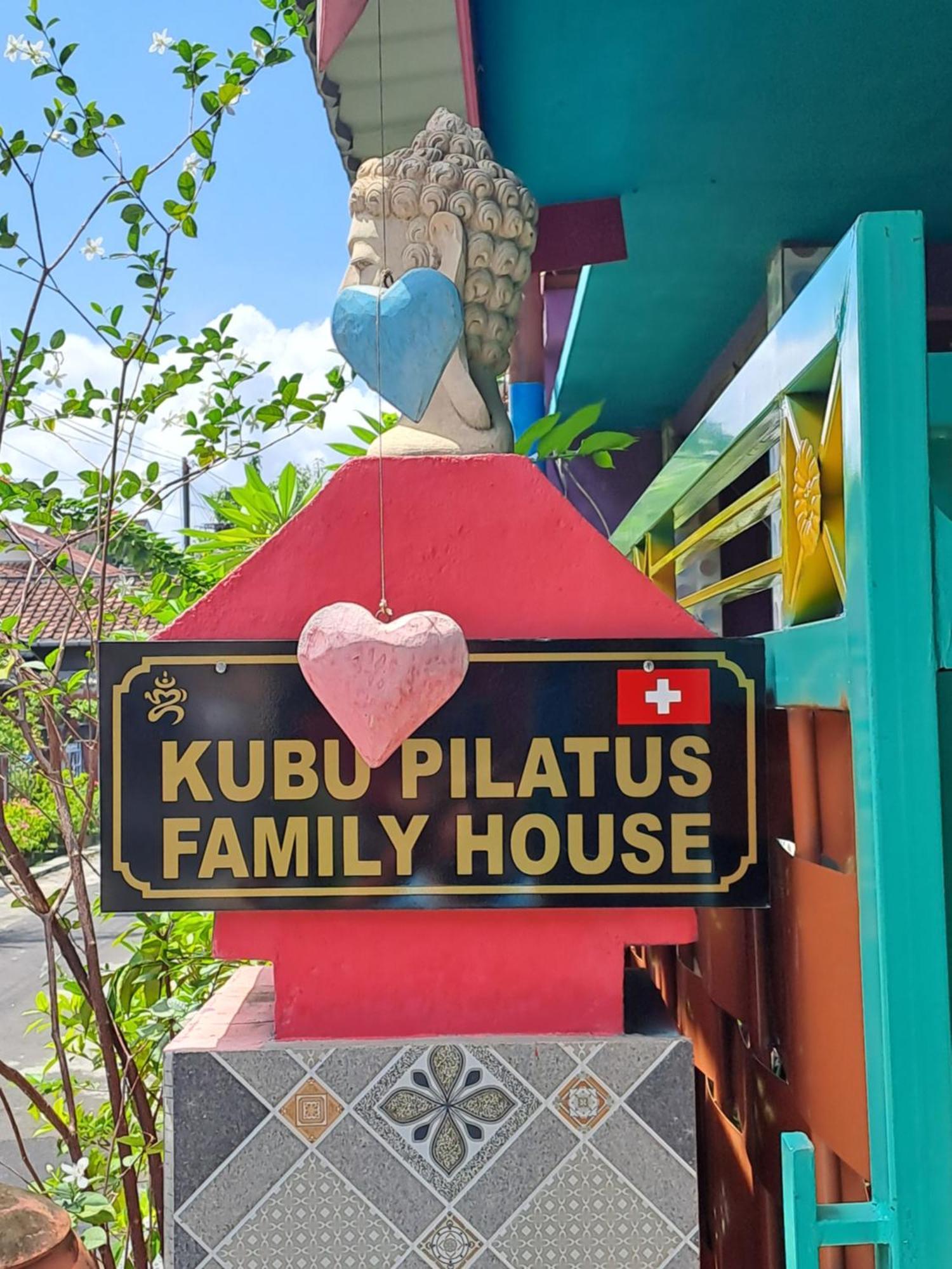 Willa Kubu Pilatus - Family House Lombok Tjakranegara Zewnętrze zdjęcie
